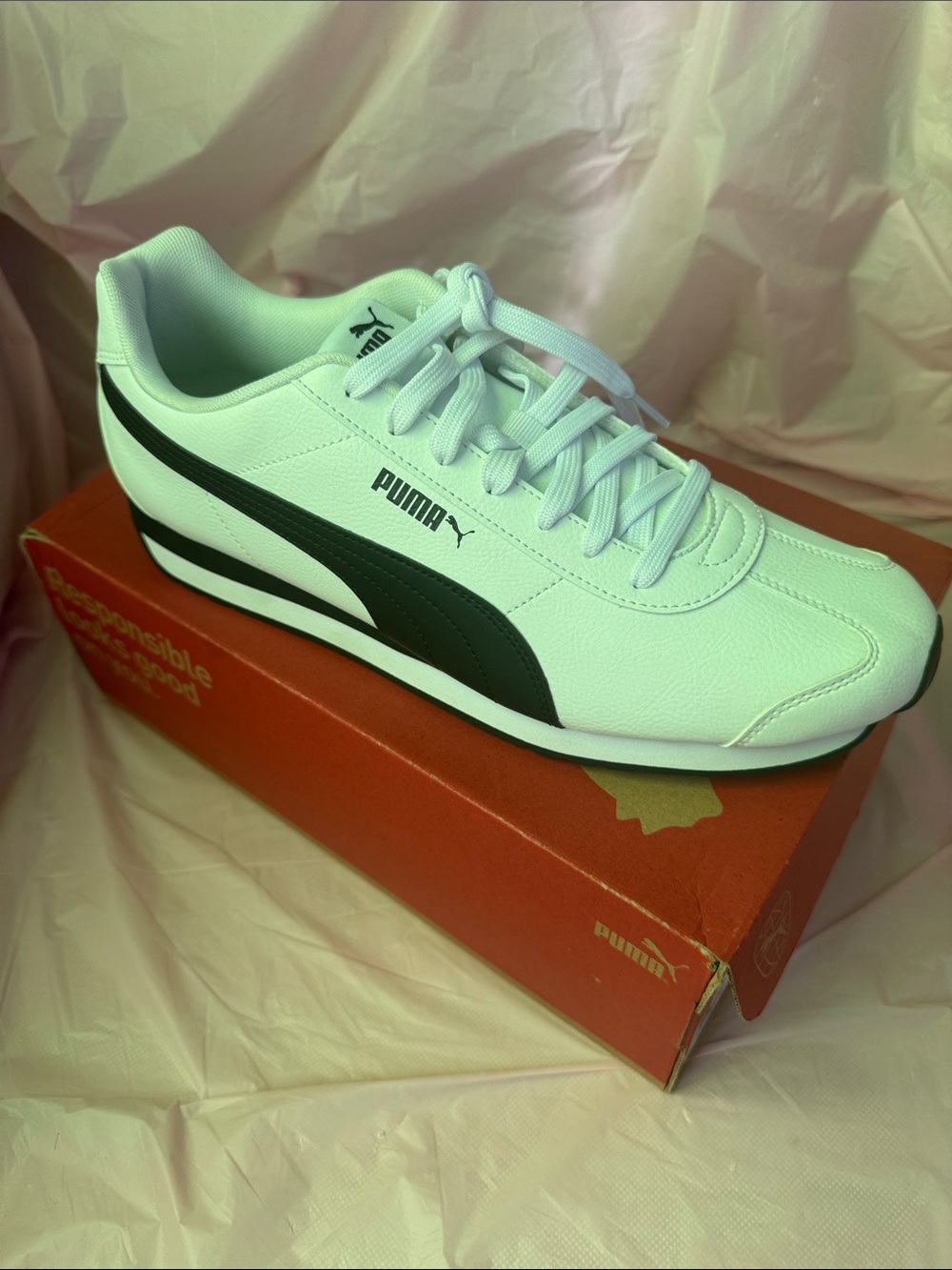 Puma Men’s White Sneaker with Black Formstrip